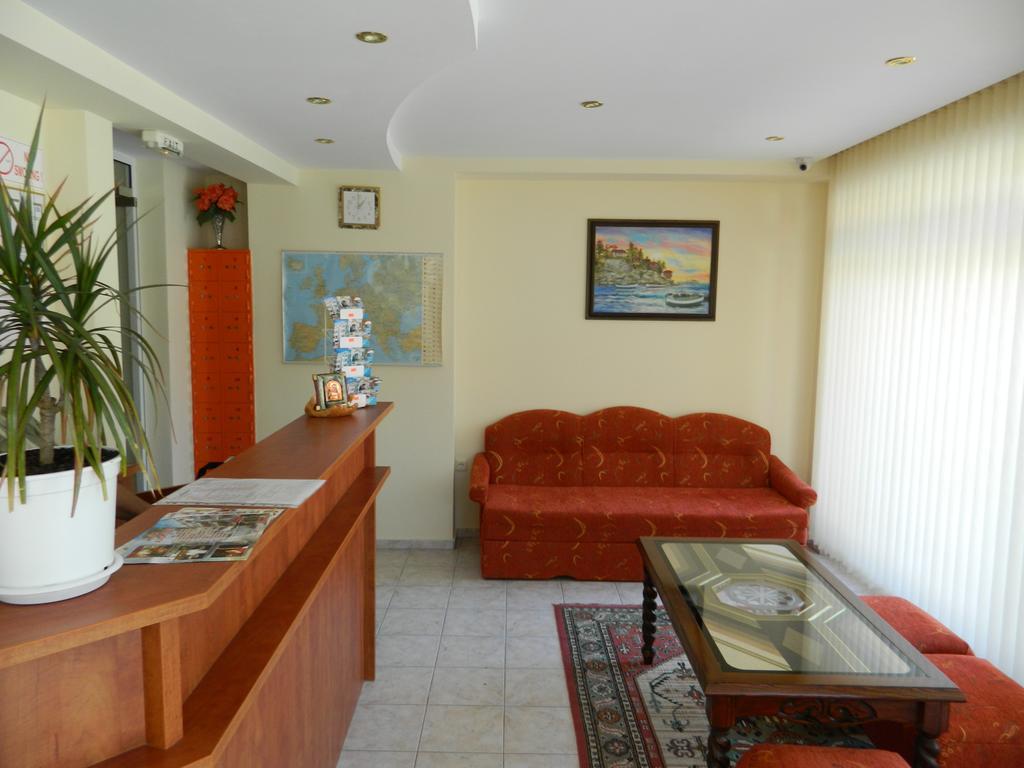 Family Hotel Andreev Nesebar Luaran gambar
