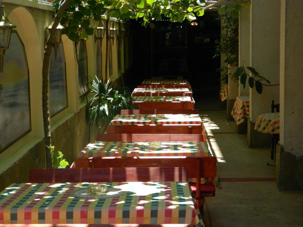 Family Hotel Andreev Nesebar Luaran gambar