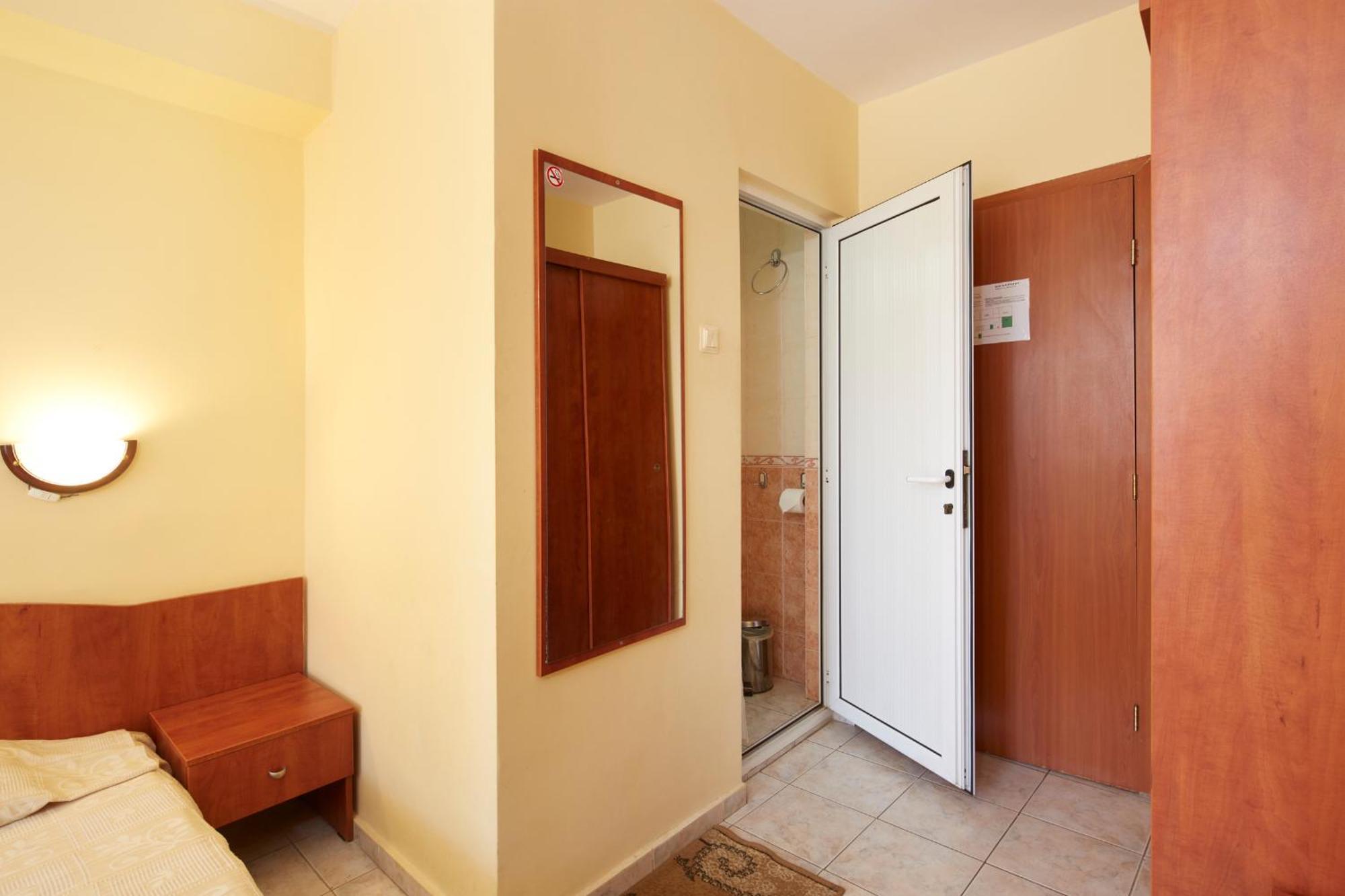 Family Hotel Andreev Nesebar Luaran gambar
