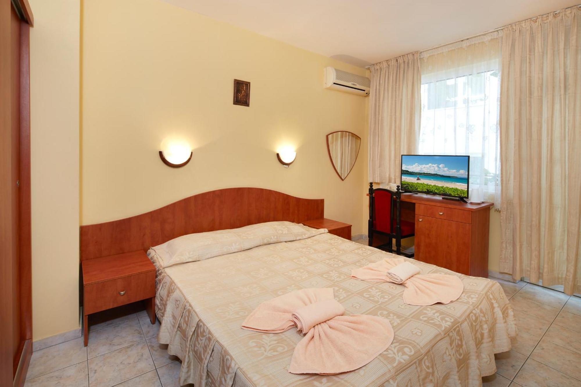 Family Hotel Andreev Nesebar Luaran gambar