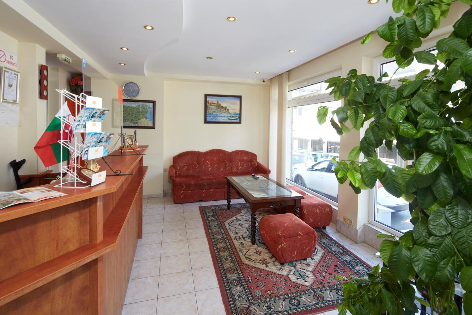 Family Hotel Andreev Nesebar Luaran gambar