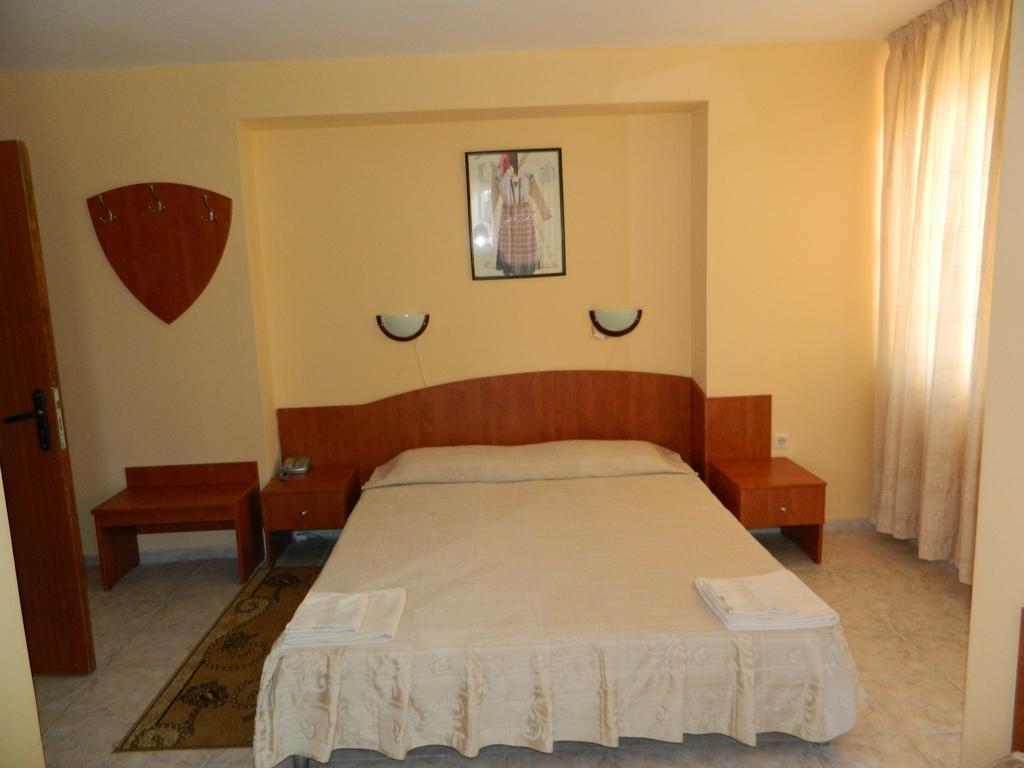 Family Hotel Andreev Nesebar Bilik gambar