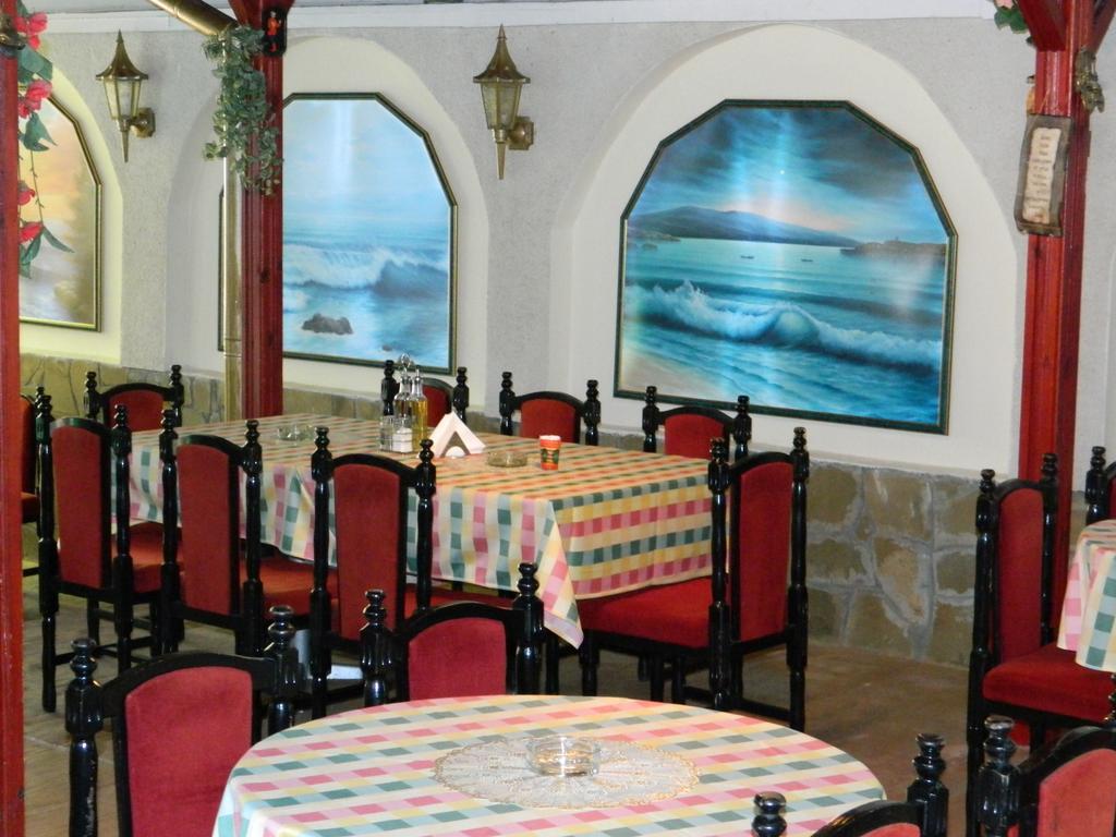 Family Hotel Andreev Nesebar Luaran gambar